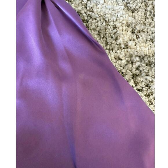 Ramy Brooks Abigail Purple Cowl Neck
Satin Tank Top Cami NWT-FLAWED size Small - Picture 9 of 10